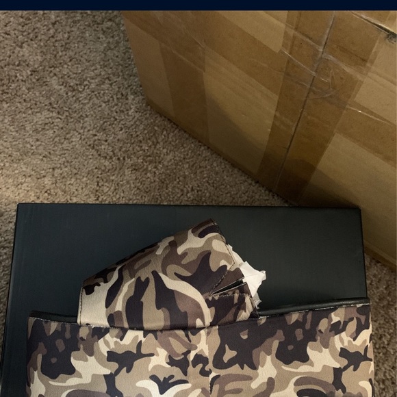 Camo slides platform - Picture 2 of 3